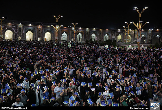 شب بیست و سوم ماه رمضان در حرم مطهر امام رضا (ع) / عکس: احمدحسنی / شهرآرا