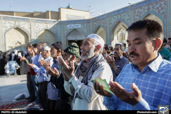 نماز عید فطر در حرم مطهر امام رضا (ع) / عکس: علی عبداللهی / شهرآرا