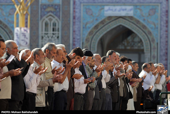نماز عید فطر در حرم مطهر امام رضا (ع) / عکس: محسن بخشنده / شهرآرا