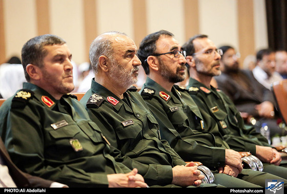 توزیع 1000سری جهیزیه اهدایی مقام معظم رهبری به نوعروسان تحت حمایت کمیته امداد / عکس: علی عبداللهی/ شهرآرا