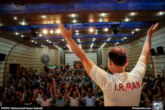 تماشای بازی ایران و پرتغال / عکس: محمد حسن صلواتی / شهرآرا