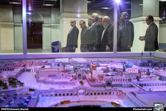 مراسم اهدای مدال های تیم ربوکاپ دانشگاه آزاد اسلامی به آستان قدس رضوی / عکس: حسین شریعت / شهرآرا