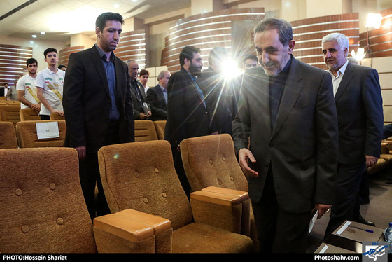 مراسم اهدای مدال های تیم ربوکاپ دانشگاه آزاد اسلامی به آستان قدس رضوی / عکس: حسین شریعت / شهرآرا