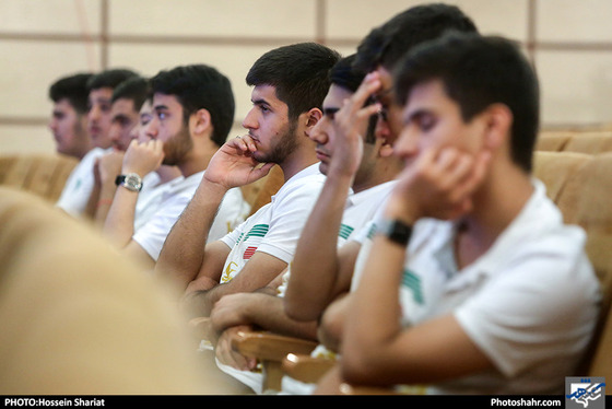 مراسم اهدای مدال های تیم ربوکاپ دانشگاه آزاد اسلامی به آستان قدس رضوی / عکس: حسین شریعت / شهرآرا