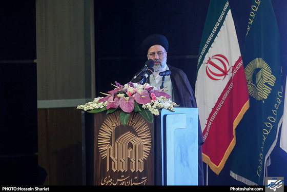 مراسم اهدای مدال های تیم ربوکاپ دانشگاه آزاد اسلامی به آستان قدس رضوی / عکس: حسین شریعت / شهرآرا