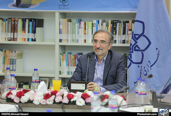 نشست صمیمی شهردار مشهد مقدس با نویسندگان و اهل قلم / عکس: احمد حسنی / شهرآرا