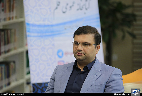 نشست صمیمی شهردار مشهد مقدس با نویسندگان و اهل قلم / عکس: احمد حسنی / شهرآرا