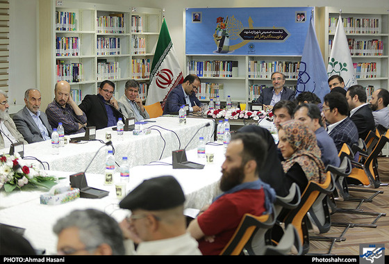نشست صمیمی شهردار مشهد مقدس با نویسندگان و اهل قلم / عکس: احمد حسنی / شهرآرا