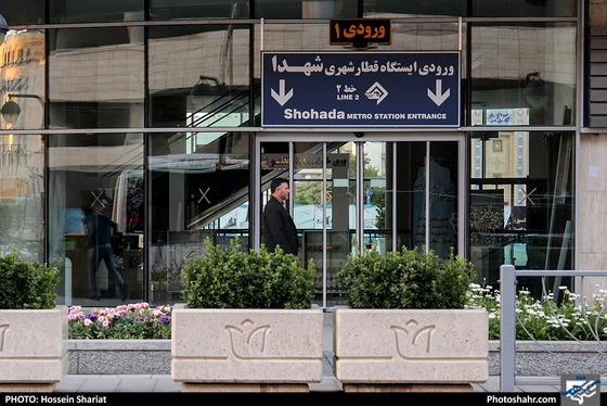 اولین روز تغییر ساعت اداری / عکس: حسین شریعت / شهرآرا