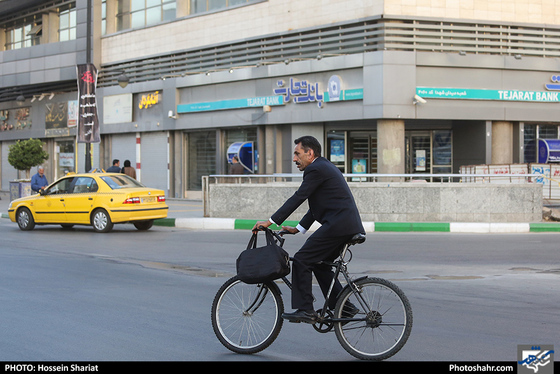 اولین روز تغییر ساعت اداری / عکس: حسین شریعت / شهرآرا