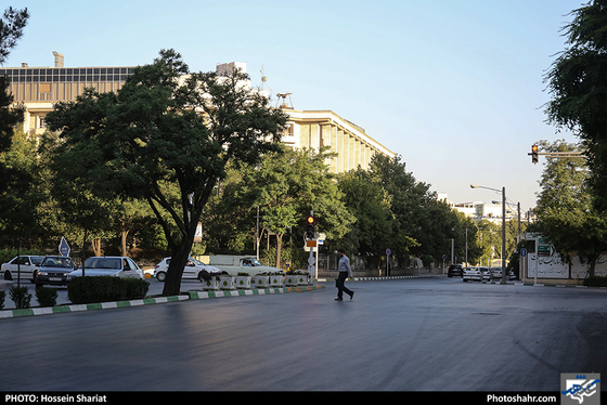 اولین روز تغییر ساعت اداری / عکس: حسین شریعت / شهرآرا