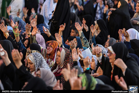 مراسم تعویض پرچم گنبد و پوشش ضریح حرم مطهر رضوی / عکس: محسن بخشنده / شهرآرا