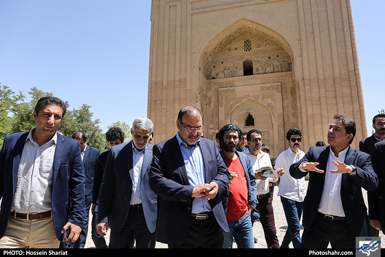 بازدید جمعی از مدیران رسانه های کشور از منطقه تاریخی توس / عکس: حسین شریعت / شهرآرا