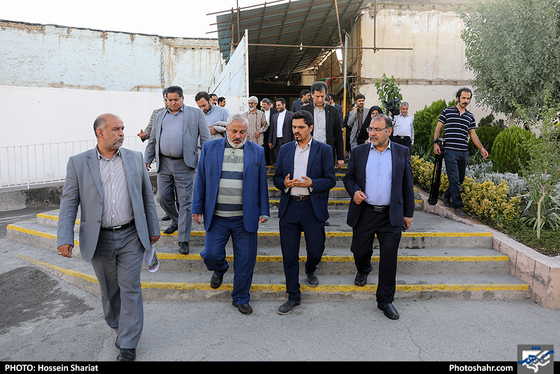 بازدید جمعی از مدیران رسانه های کشور از بافت اطراف حرم / عکس: حسین شریعت / شهرآرا