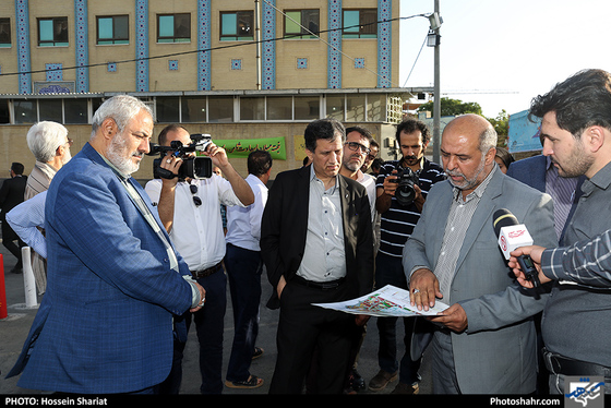 بازدید جمعی از مدیران رسانه های کشور از بافت اطراف حرم / عکس: حسین شریعت / شهرآرا