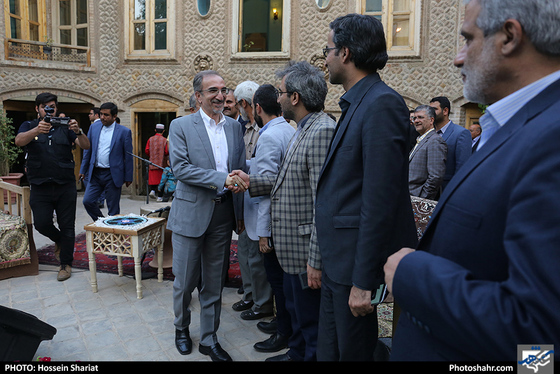 دیدار شهردار مشهد با جمعی از مدیران رسانه های کشور / عکس: حسین شریعت / شهرآرا