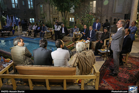 دیدار شهردار مشهد با جمعی از مدیران رسانه های کشور / عکس: حسین شریعت / شهرآرا