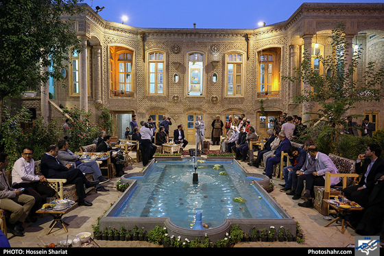 دیدار شهردار مشهد با جمعی از مدیران رسانه های کشور / عکس: حسین شریعت / شهرآرا