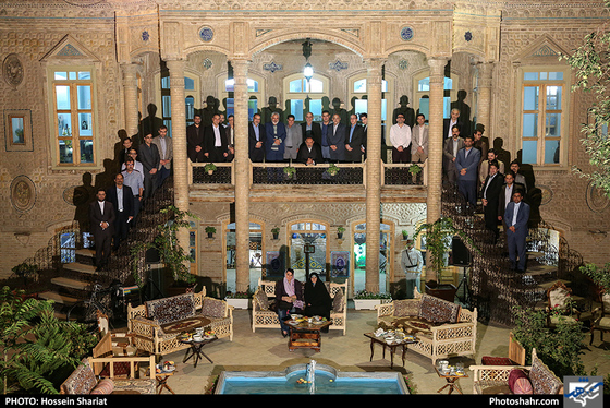 دیدار شهردار مشهد با جمعی از مدیران رسانه های کشور / عکس: حسین شریعت / شهرآرا