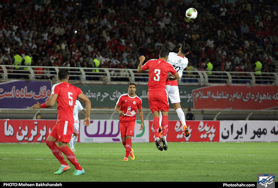 لیگ برتر فوتبال/مسابقه پدیده مشهد و پرسپولیس تهران 2 / عکس: محسن بخشنده / شهرآرا 