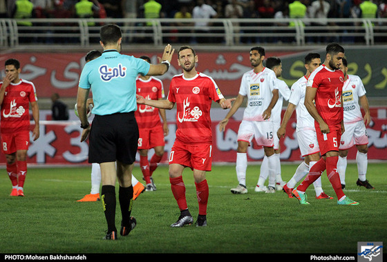 لیگ برتر فوتبال/مسابقه پدیده مشهد و پرسپولیس تهران 2 / عکس: محسن بخشنده / شهرآرا 