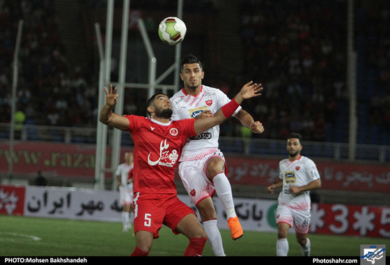 لیگ برتر فوتبال/مسابقه پدیده مشهد و پرسپولیس تهران 2 / عکس: محسن بخشنده / شهرآرا 