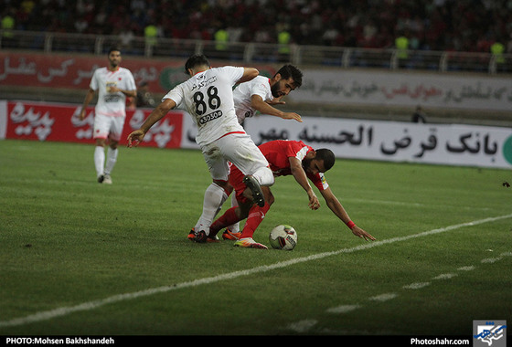 لیگ برتر فوتبال/مسابقه پدیده مشهد و پرسپولیس تهران 2 / عکس: محسن بخشنده / شهرآرا 
