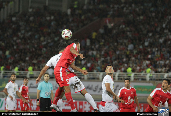 لیگ برتر فوتبال/مسابقه پدیده مشهد و پرسپولیس تهران 2 / عکس: محسن بخشنده / شهرآرا 