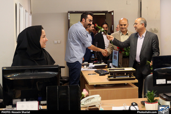 بازدید اعضای شورای شهر مشهد از روزنامه شهرآرا به مناسبت روز خبرنگار / عکس: حسین شریعت / شهرآرا