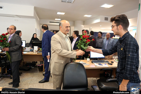 بازدید اعضای شورای شهر مشهد از روزنامه شهرآرا به مناسبت روز خبرنگار / عکس: حسین شریعت / شهرآرا