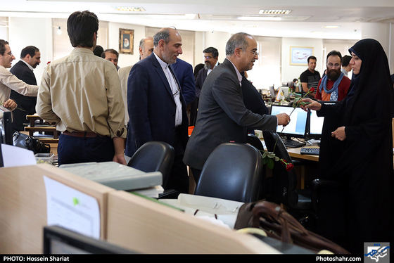 بازدید اعضای شورای شهر مشهد از روزنامه شهرآرا به مناسبت روز خبرنگار / عکس: حسین شریعت / شهرآرا