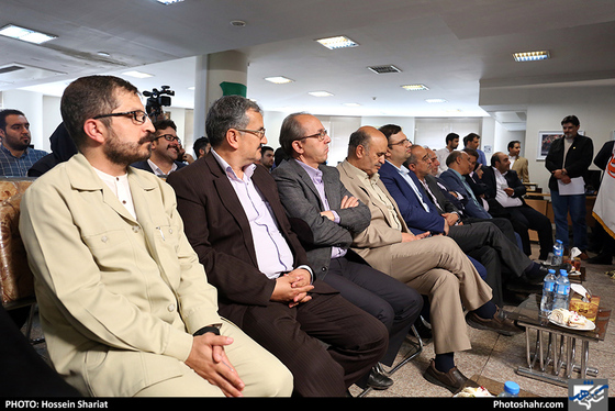 بازدید اعضای شورای شهر مشهد از روزنامه شهرآرا به مناسبت روز خبرنگار / عکس: حسین شریعت / شهرآرا