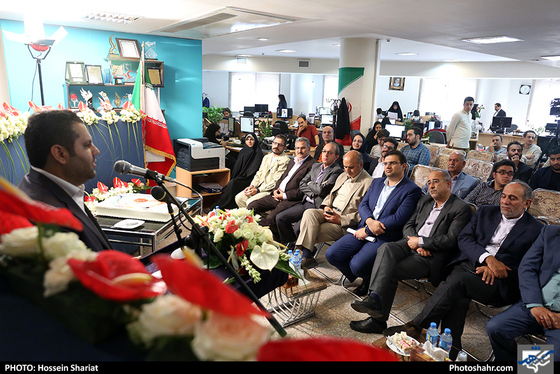 بازدید اعضای شورای شهر مشهد از روزنامه شهرآرا به مناسبت روز خبرنگار / عکس: حسین شریعت / شهرآرا