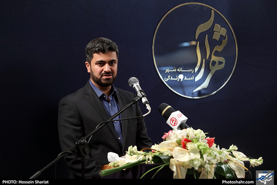 بازدید جمعی از مسئولان از روزنامه شهرآرا در روز خبرنگار - 2 / عکس: حسین شریعت / شهرآرا 