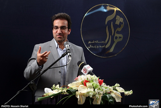 بازدید جمعی از مسئولان از روزنامه شهرآرا در روز خبرنگار - 2 / عکس: حسین شریعت / شهرآرا 