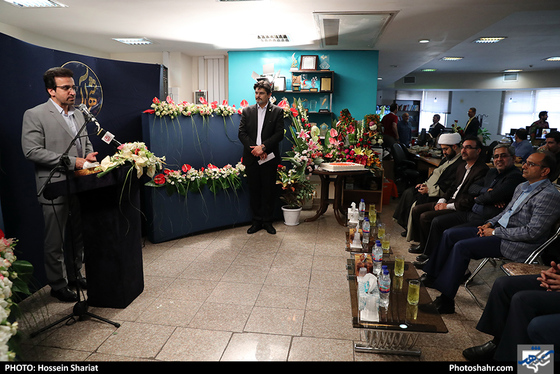 بازدید جمعی از مسئولان از روزنامه شهرآرا در روز خبرنگار - 2 / عکس: حسین شریعت / شهرآرا 