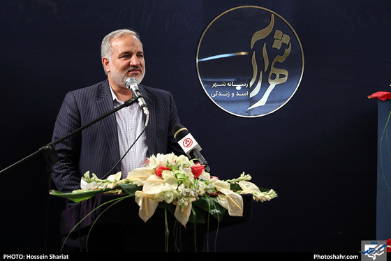 بازدید جمعی از مسئولان از روزنامه شهرآرا در روز خبرنگار - 3/ عکس:  حسین شریعت / شهرآرا