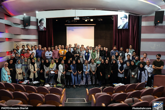 ورکشاپ عکاسی استیج با حضور آزاده اخلاقی / عکس: حسین شریعت / شهرآرا