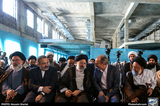 جلسه وجوب تقویت مسائل فرهنگی در حاشیه شهر / عکس: حسین شریعت / شهرآرا