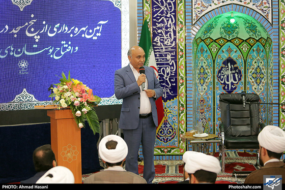 آئین بهره برداری از 5 مسجد در بوستانهای سطح شهر و بوستان لاله و نرگس در منطقه پنجتن / عکس: احمد حسنی / شهرآرا