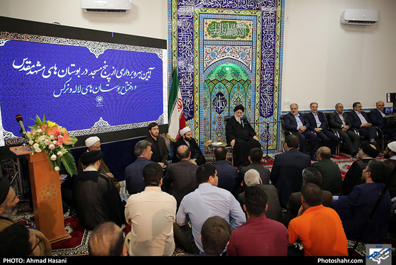 آئین بهره برداری از 5 مسجد در بوستانهای سطح شهر و بوستان لاله و نرگس در منطقه پنجتن / عکس: احمد حسنی / شهرآرا