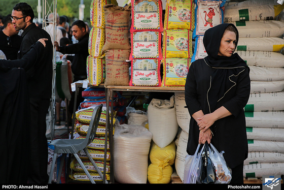 نمایشگاه فروش پاییزه و عرضه کالای تنظیم بازار