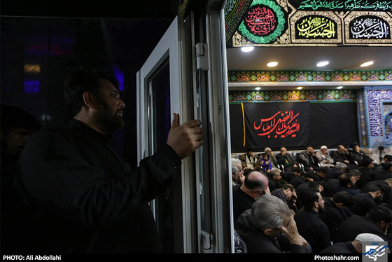 عزاداری شب هفتم محرم در هیات مهاجران افغانستانی مقیم مشهد / عکس: علی عبدالهی / شهرآرا