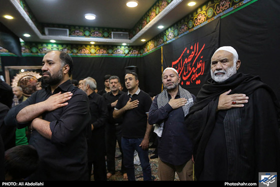 عزاداری شب هفتم محرم در هیات مهاجران افغانستانی مقیم مشهد / عکس: علی عبدالهی / شهرآرا