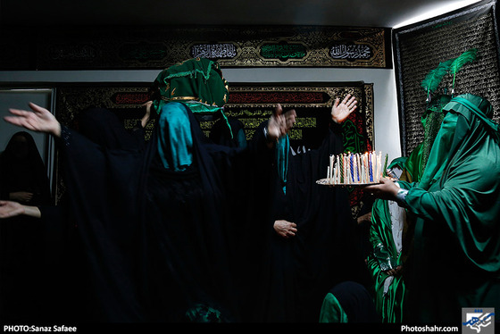 مراسم سنتی سینی‌گردانی حضرت قاسم (ع) / عکس: ساناز صفائی / شهرآرا