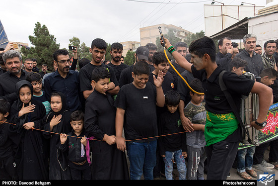خیمه سوزان ظهر عاشورا در شهرک شهید بهشتی مشهد / عکس: داود بهگام / شهرآرا