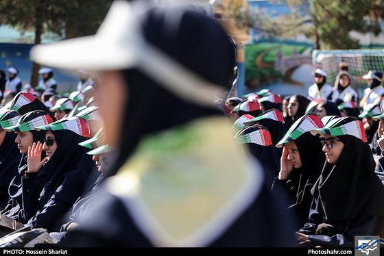 آغاز سال تحصیلی در دبیرستان دخترانه هدی مشهد / عکس: حسین شریعت / شهرآرا