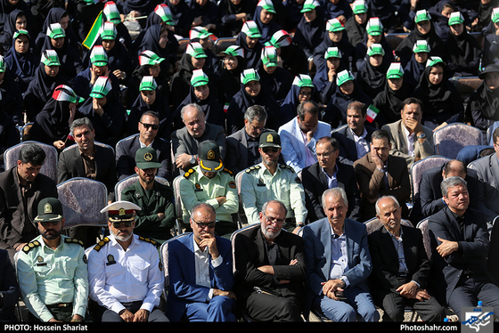 آغاز سال تحصیلی در دبیرستان دخترانه هدی مشهد / عکس: حسین شریعت / شهرآرا