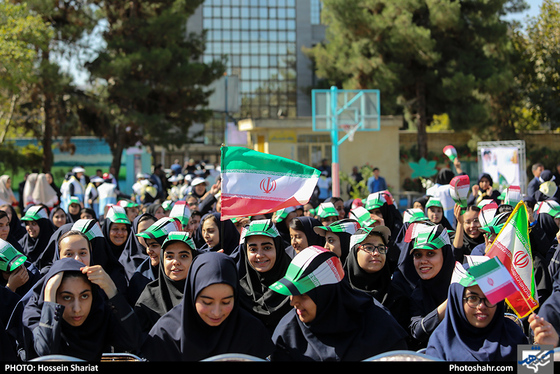 آغاز سال تحصیلی در دبیرستان دخترانه هدی مشهد / عکس: حسین شریعت / شهرآرا