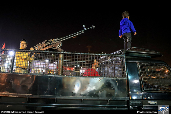 تماشای هزاران قمر / عکاس: محمدحسن صلواتی / شهرآرا